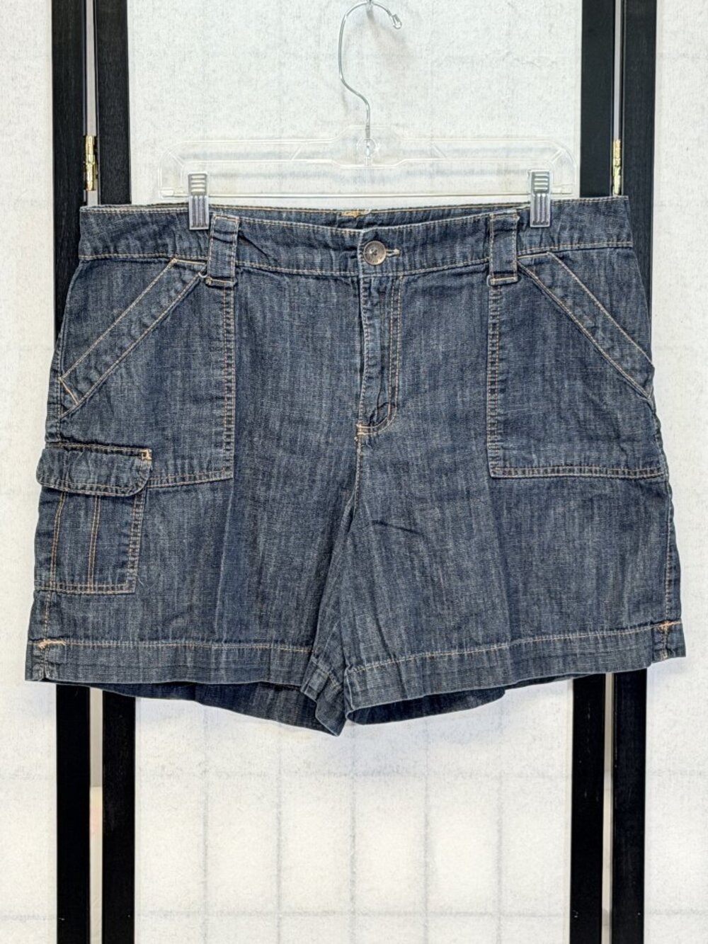 Bandolino Blu Andelina High Rise Dark Wash Cargo Denim Shorts 14 Patch Pocket
